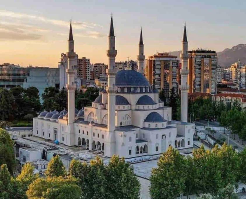 City Centre Big Art'Partment Heart Of The Capital Τίρανα Εξωτερικό φωτογραφία